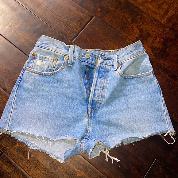 Levi's Pants - Levi’s Short Shorts